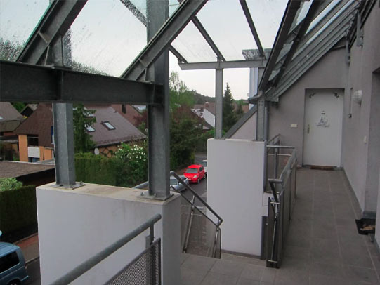 Treppenhausturm vor der Sanierung Bild2