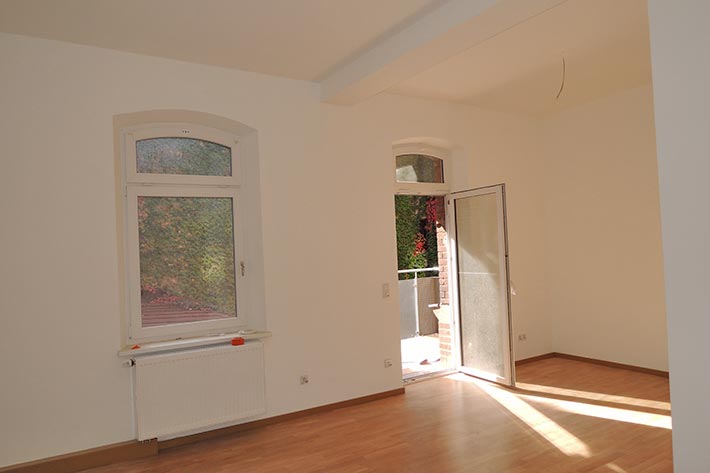 Komplettinnen- und Hofsanierung mit Anbau Balkone